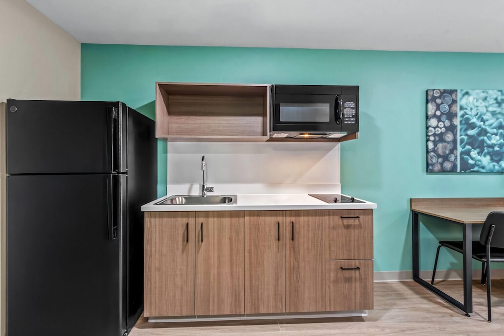 ECHO Suites Extended Stay by Wyndham Phoenix-Peoria/Glendale 16/74
