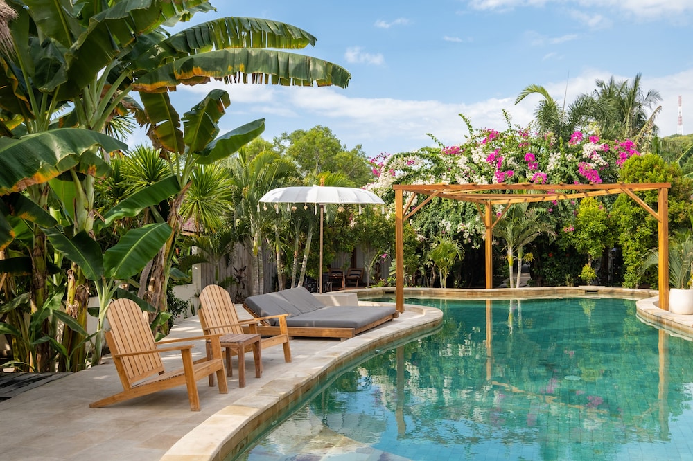 Gili Teak Resort 55/57