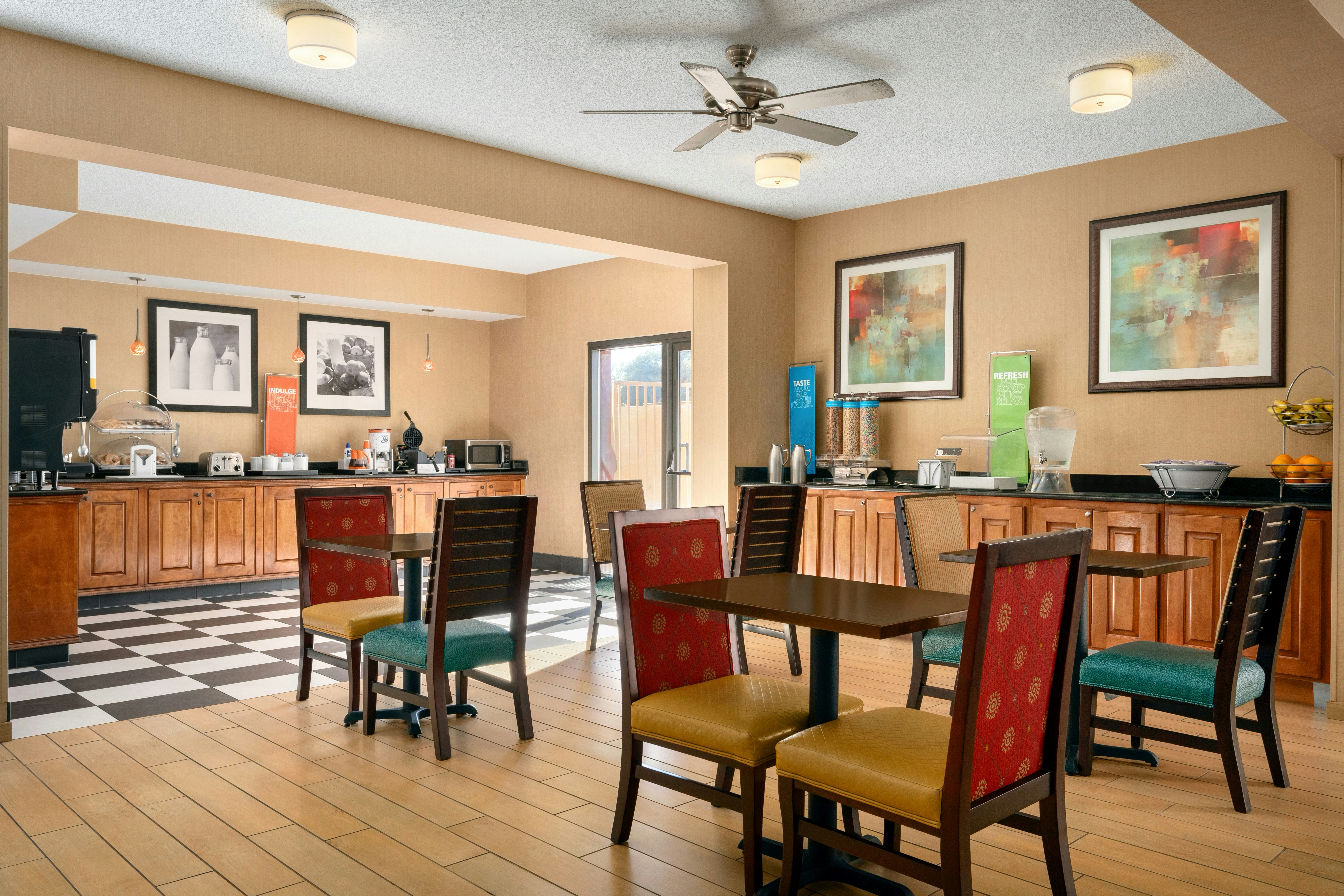 Hampton Inn Phoenix/Chandler 28/40