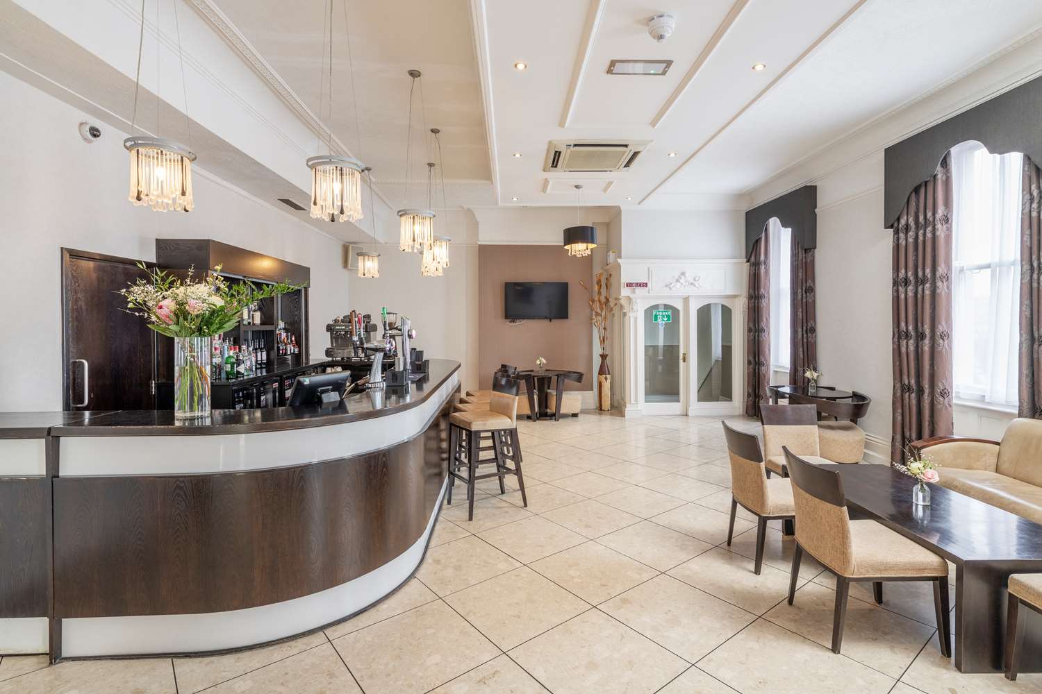 New Continental Hotel, Sure Hotel Collection by Best Western 6/59
