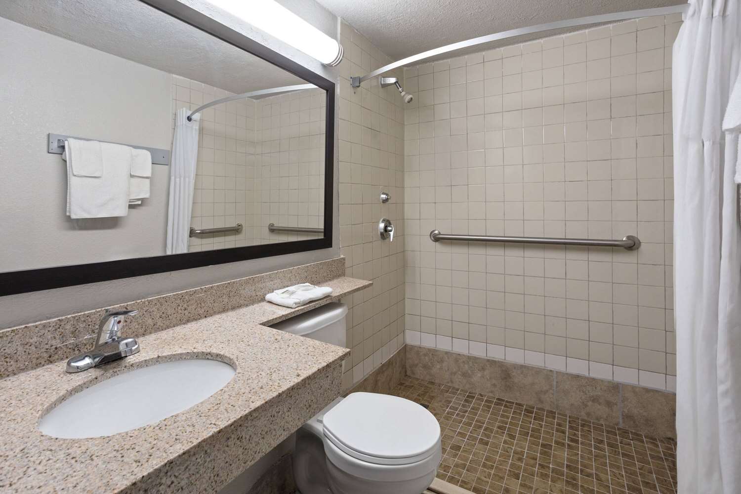 Days Inn By Wyndham Ann Arbor 34/36