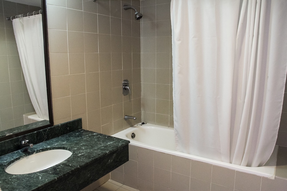 Premier Hotel 26/28