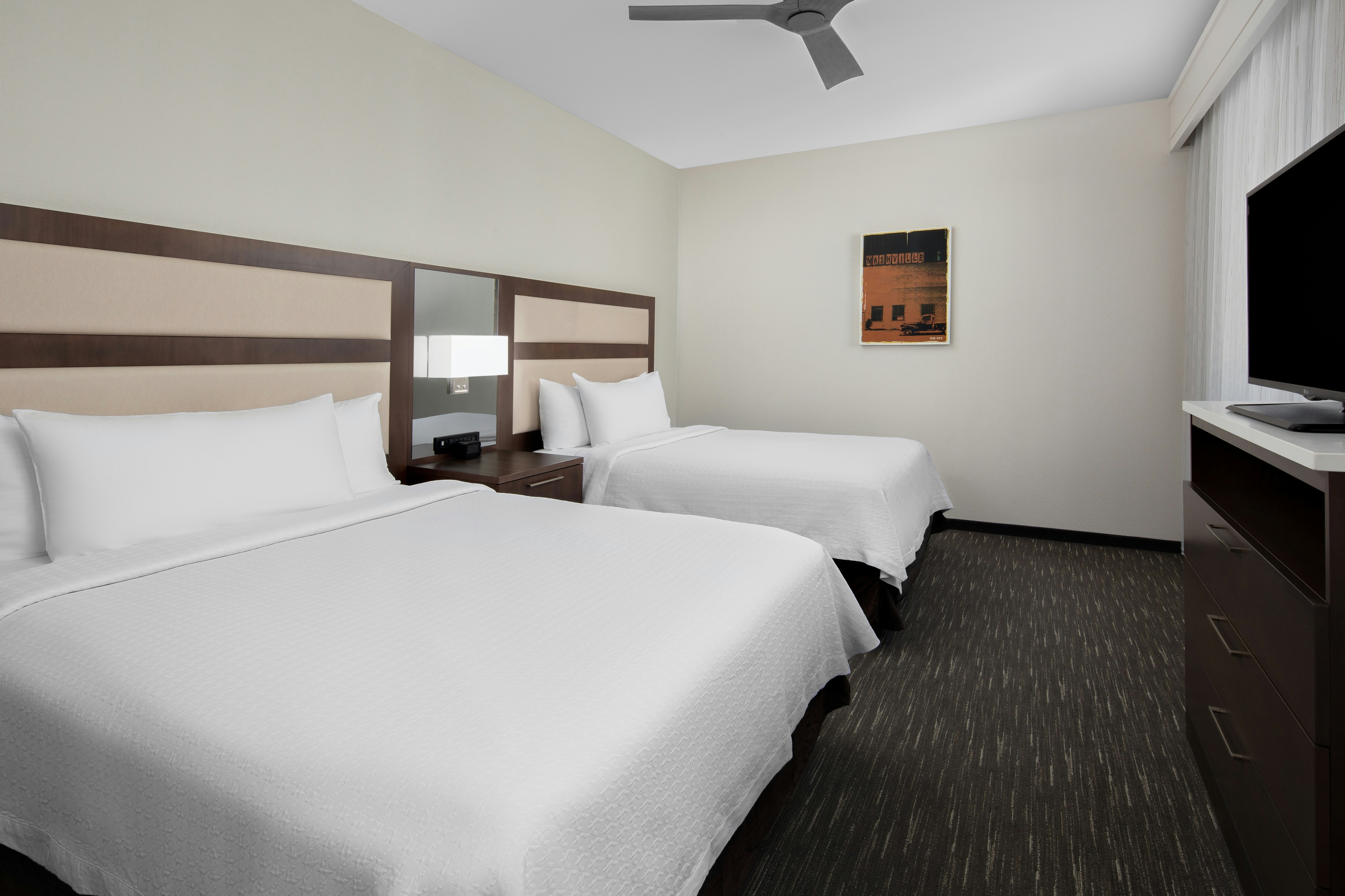 1 BEDROOM, SUITE, 2 QUEEN BEDS
