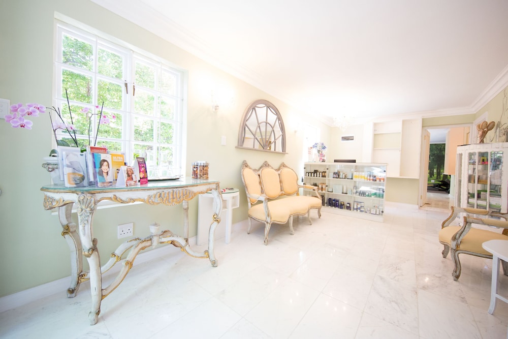 The Andros Deluxe Boutique Hotel 43/67