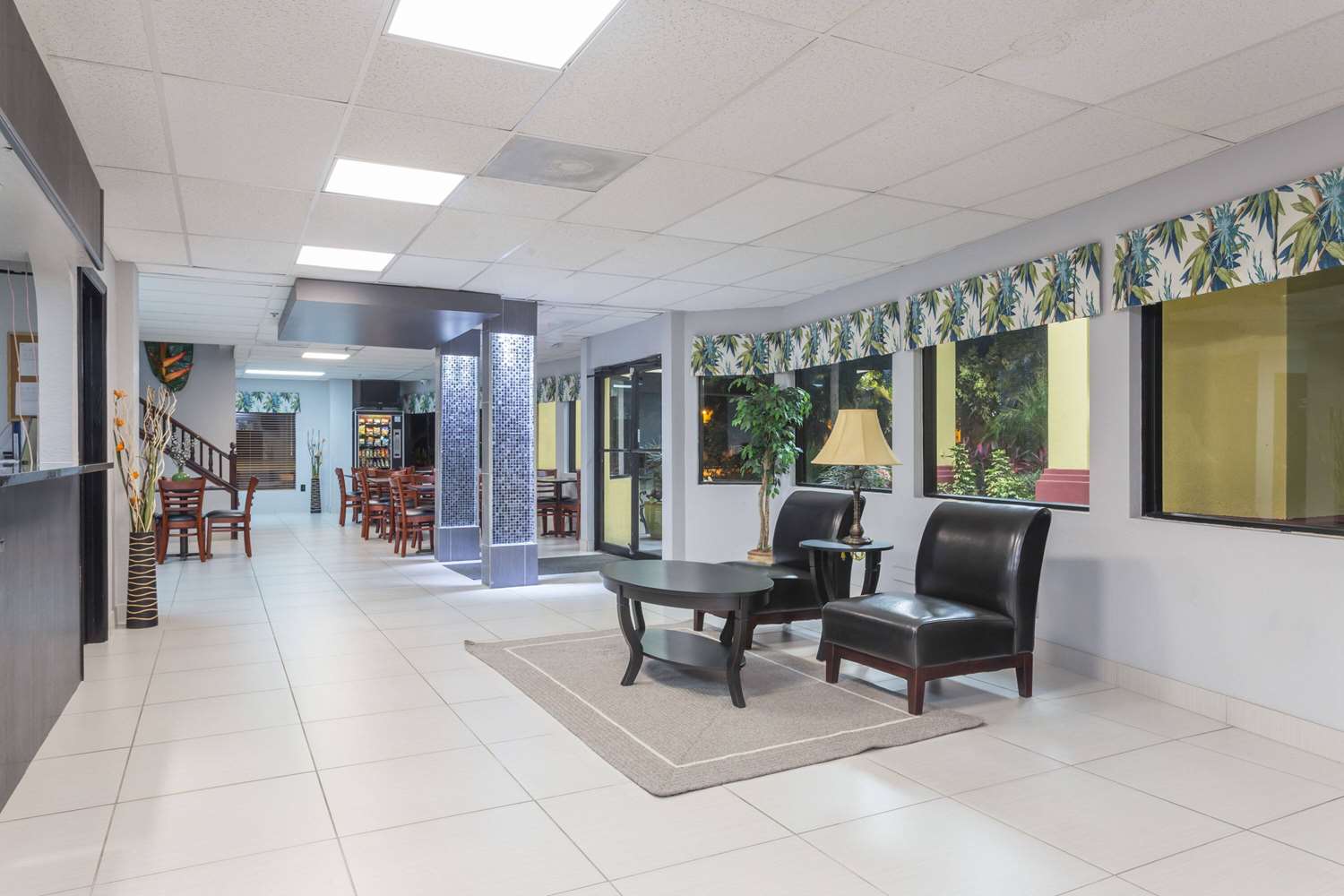 Days Inn by Wyndham Sarasota I-75 2/15