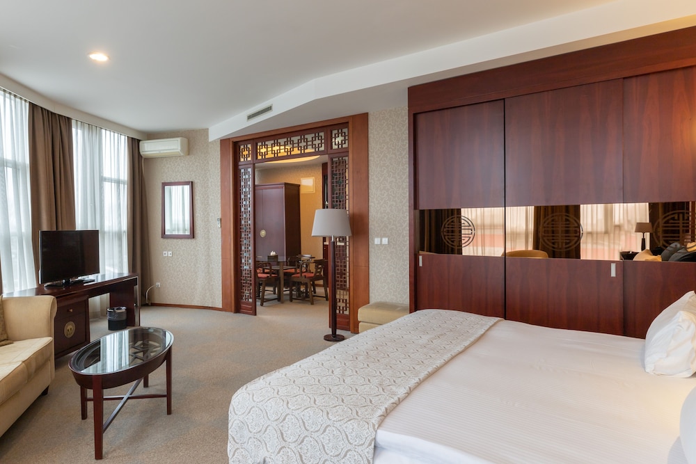 Shanghai Hotel Holland 12/71