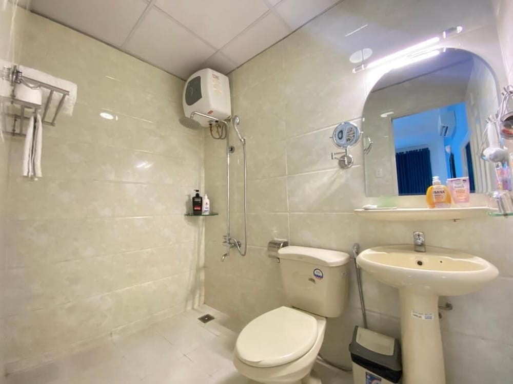 A25 Hotel - 35 Mac Thi Buoi 58/63