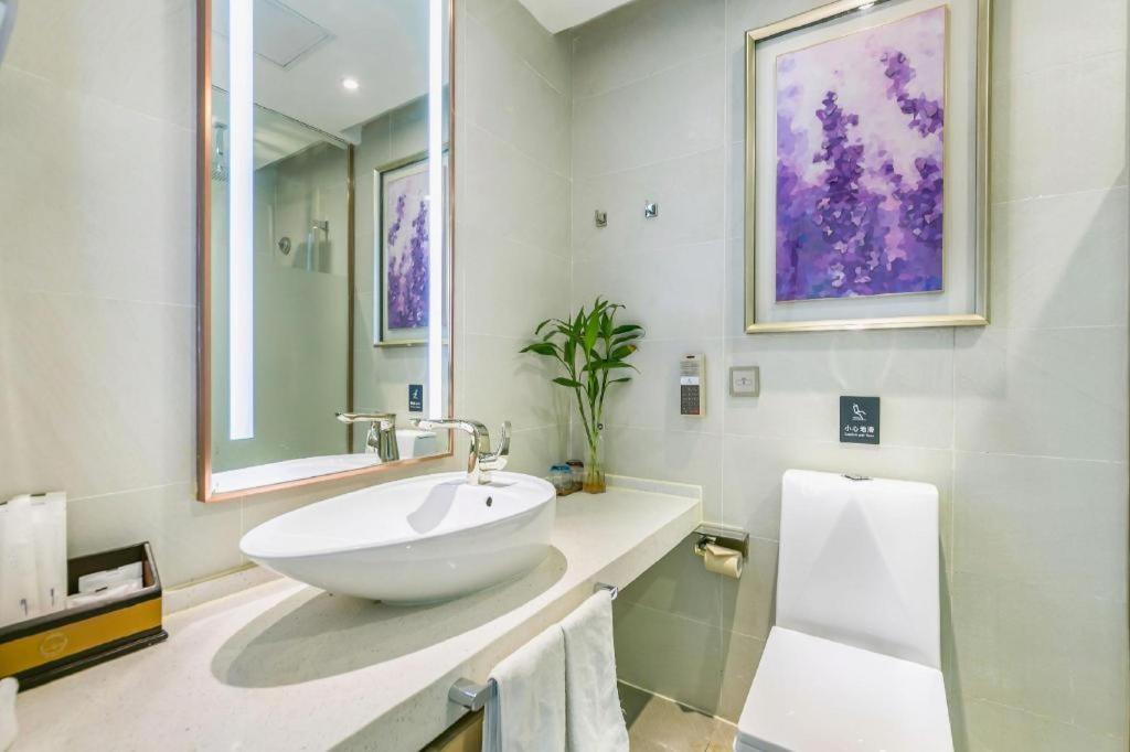 Lavande Hotel (Beijing Olympic Village Birds Nest) 47/51