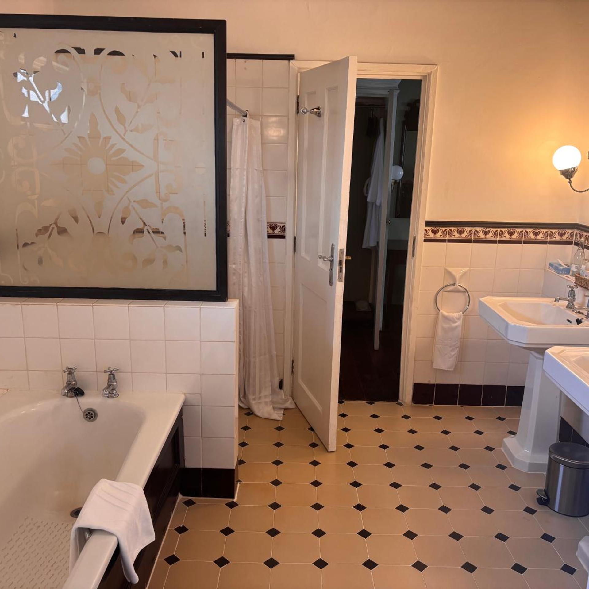 Studio, Double or Twin Bed, Windsor Golf Hotel And Country Club 9/10