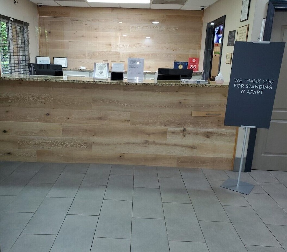 Country Inn & Suites by Radisson, Buford at Mall of Georgia, GA 6/51