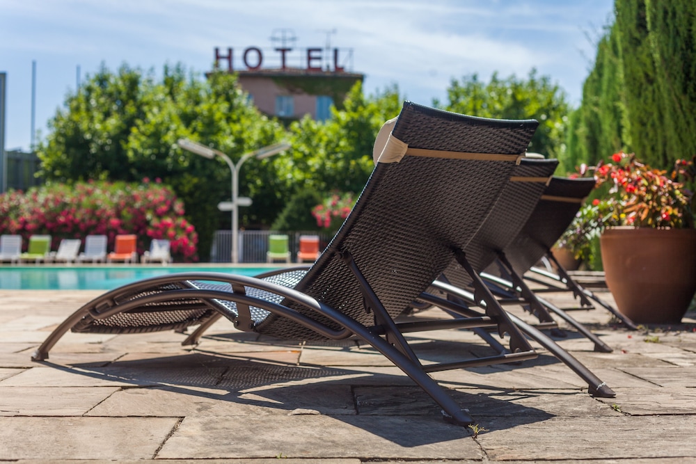 Hotel Les Vignes Blanches 52/60