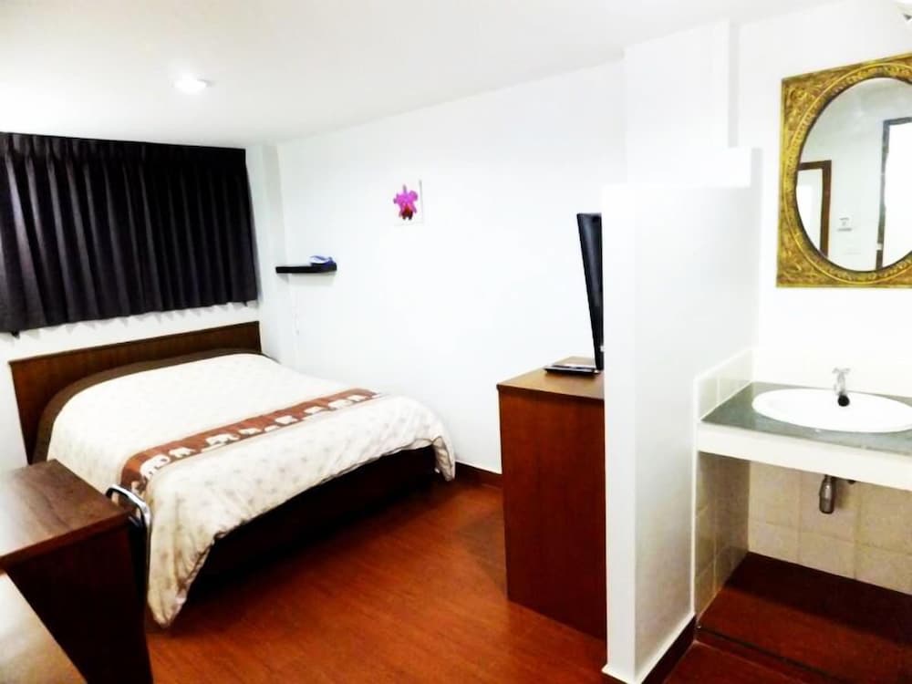 Orchid Inn 19/31