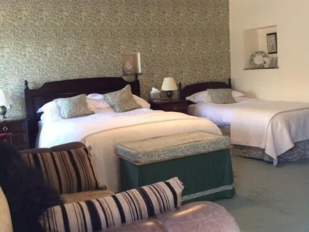 Whashton Springs Farmhouse B&B 4/16