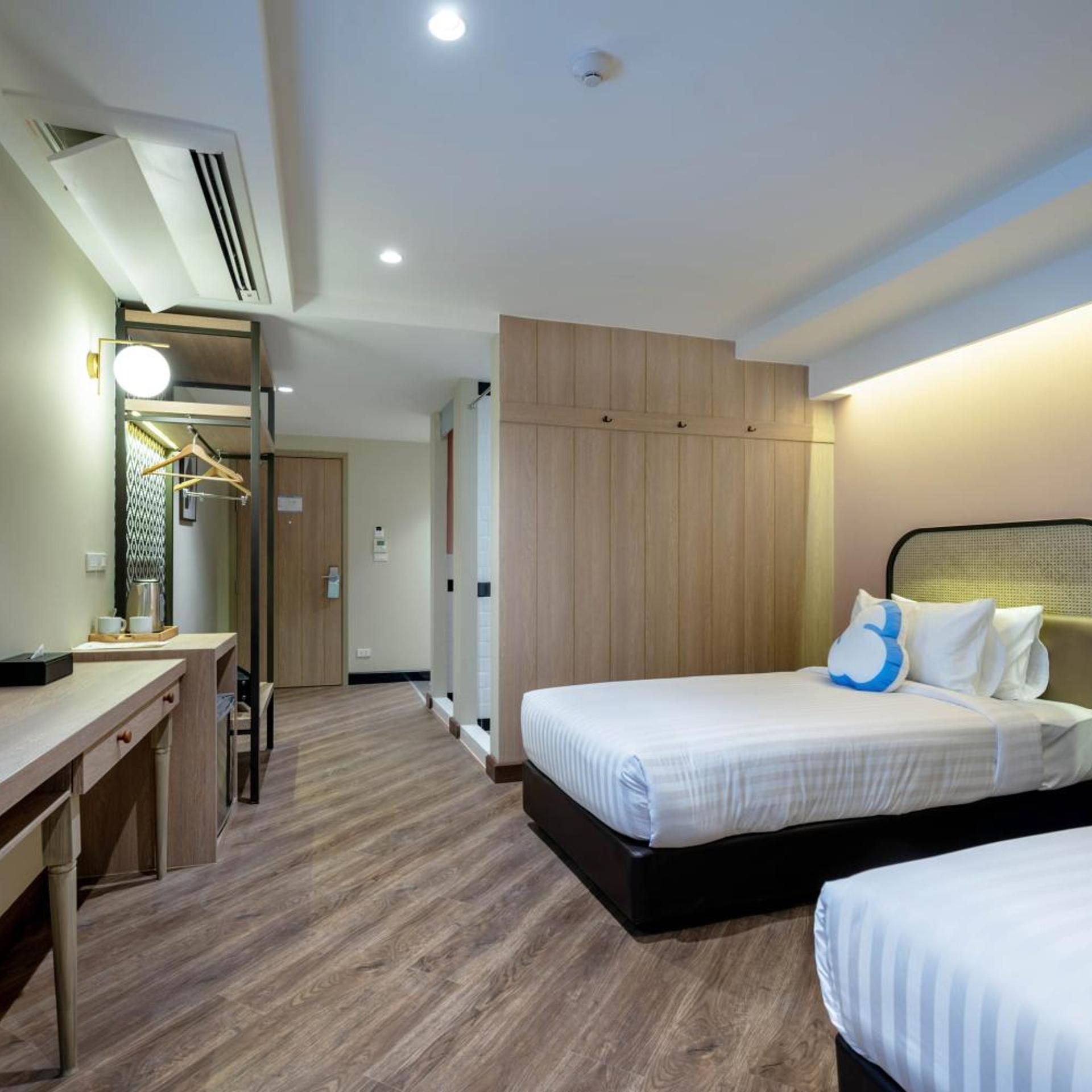 Room, Double or Twin Bed, No Window