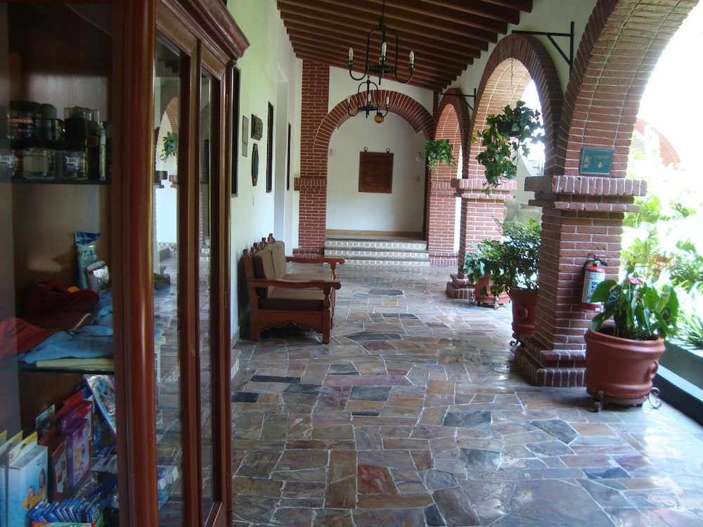 Hotel Vista Hermosa 8/66