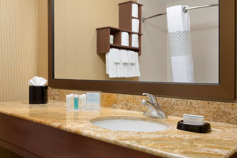 Hampton Inn Fort Worth Southwest Cityview 14/29