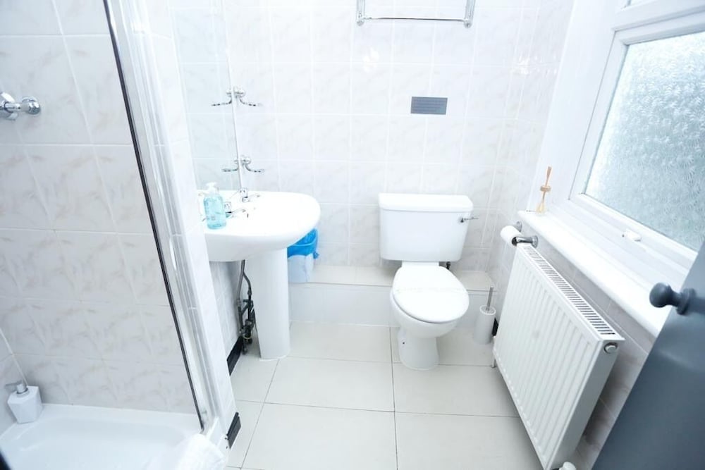 Acorn Lodge Gatwick Hotel 23/23