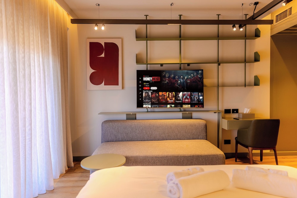 Si hotel Tirana 50/61