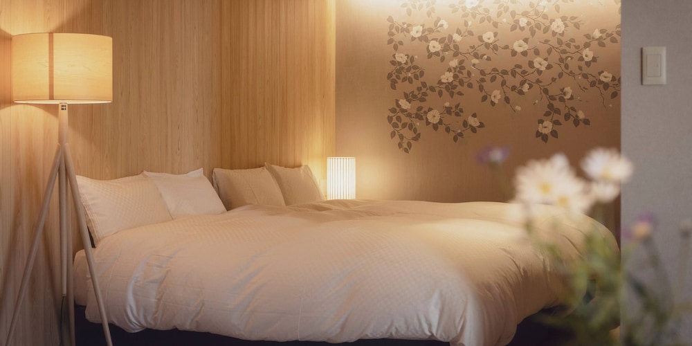 Junior Suite, Twin Beds, Temple View, Sofa, Balcony