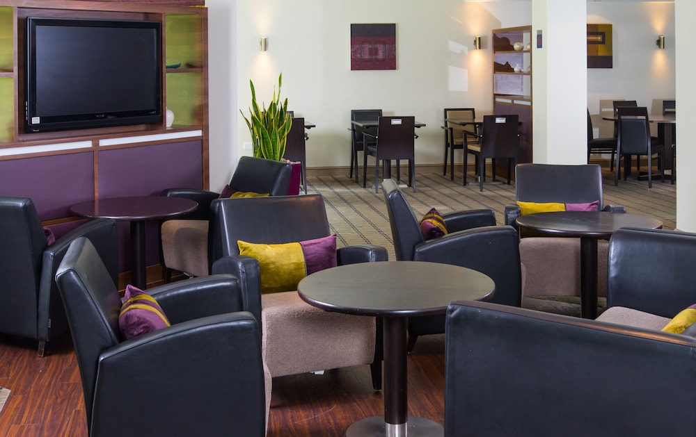 Holiday Inn Express Stirling 38/56