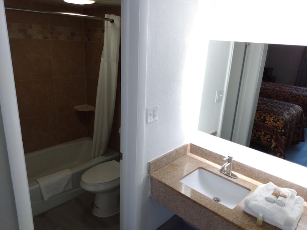 Gateway Inn-Savannah 13/32