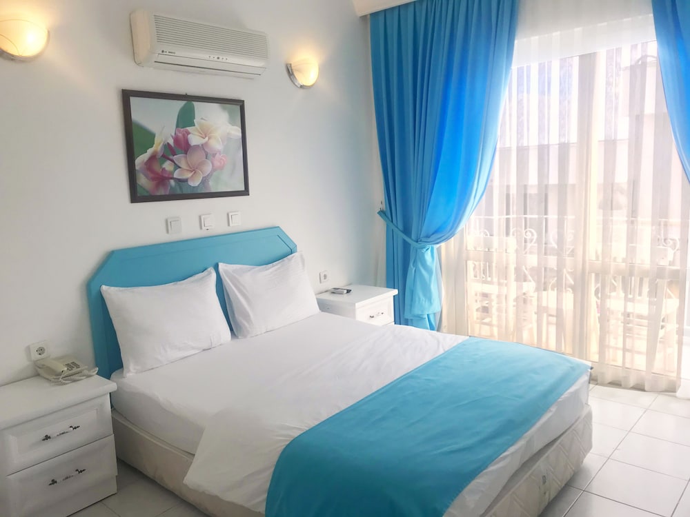 Bora Hotel 13/49