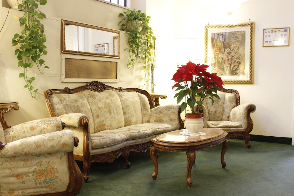 Hotel Viminale 33/50