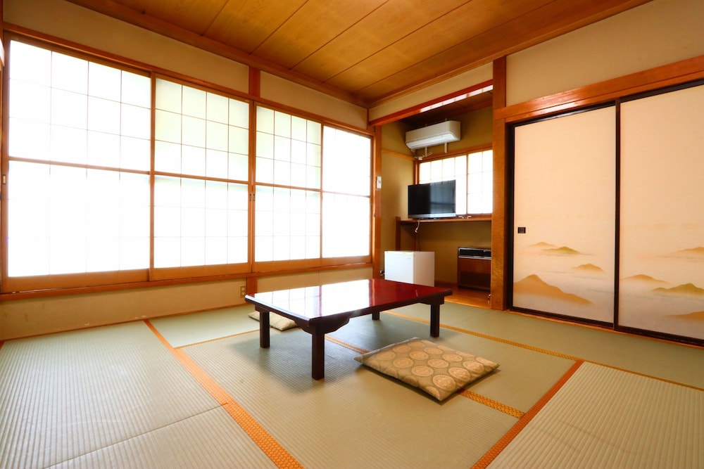 Takanoya 30/50