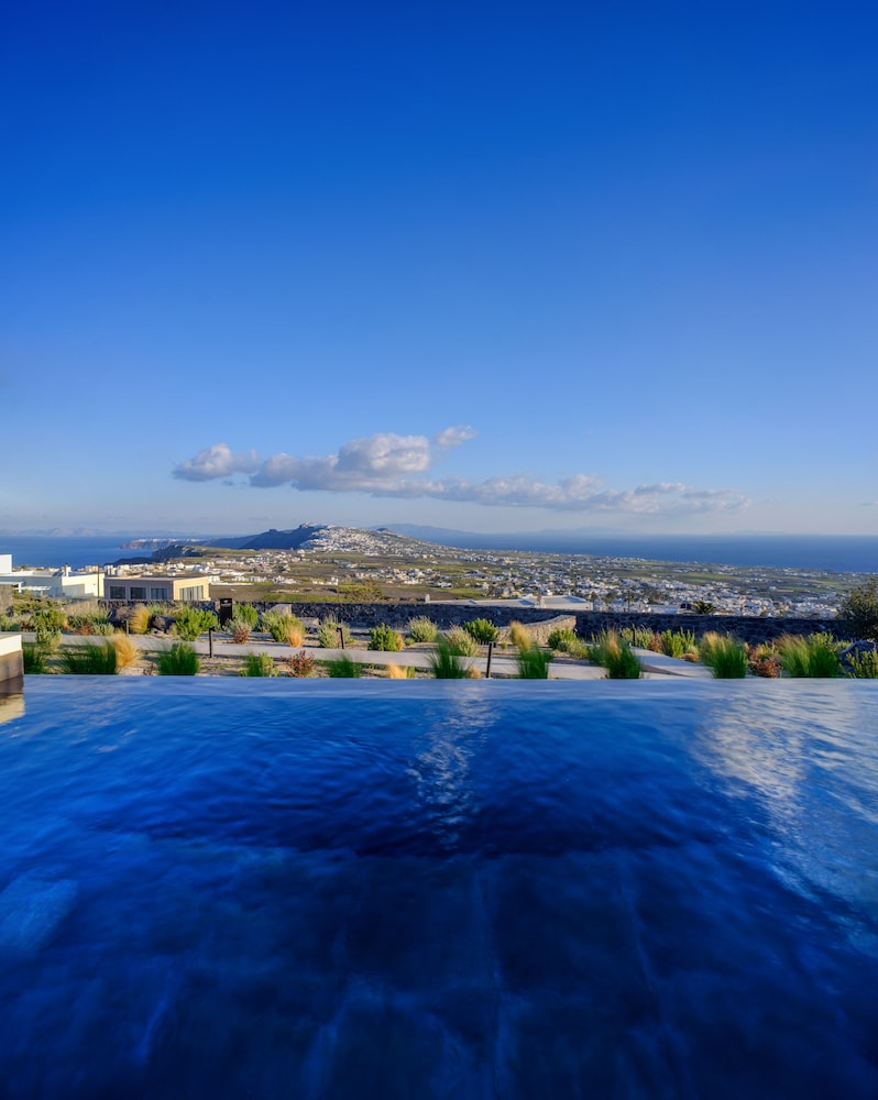 Apikia Santorini Suites - Adults Only 75/85