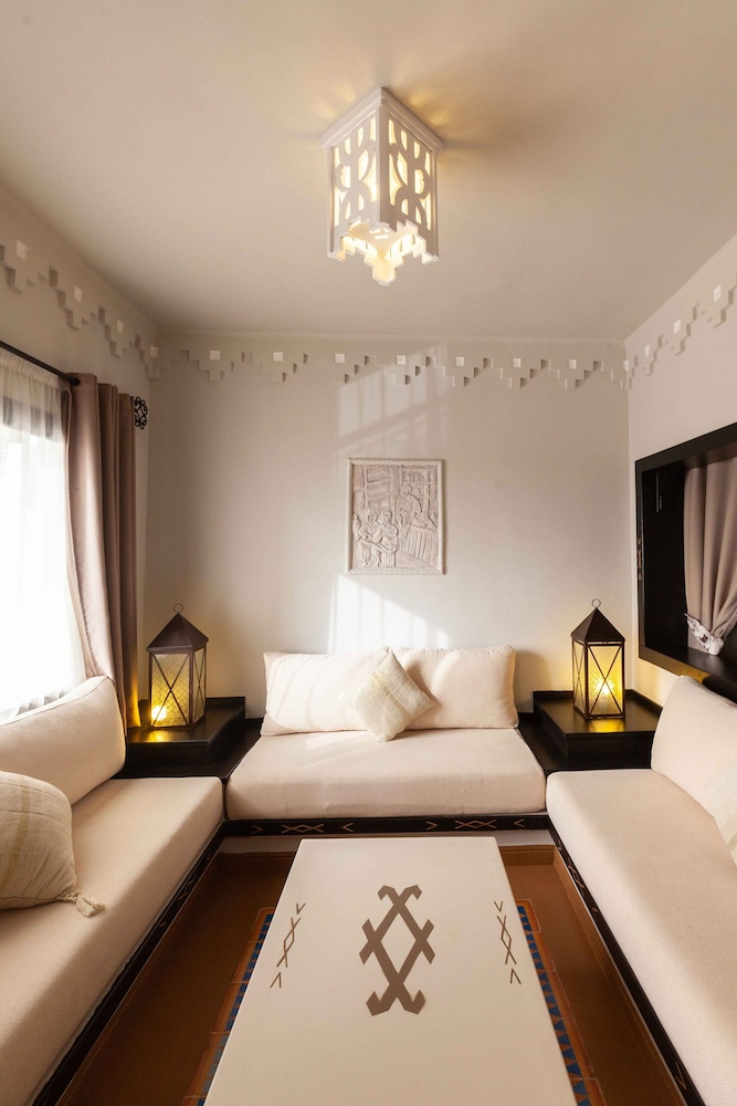 Borjs Hotel Suites and Spa 6/31