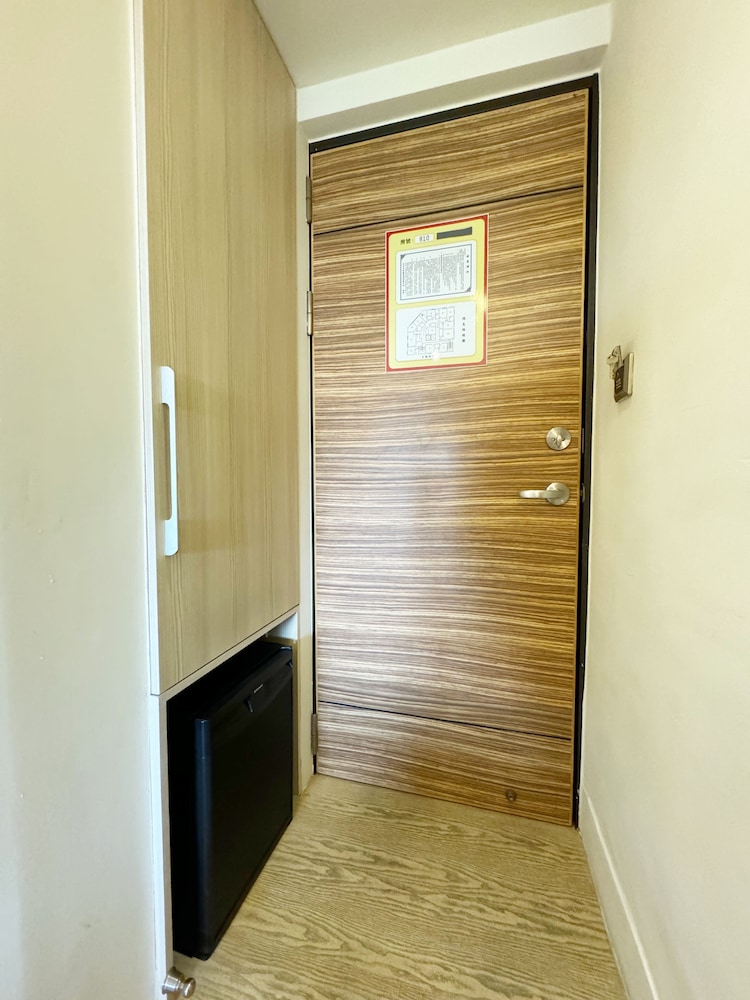 Ai-Lai Fashion Hotel 49/72