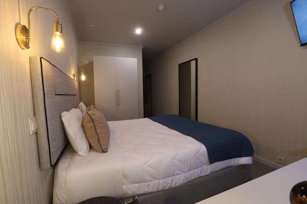 Hotel America 19/50
