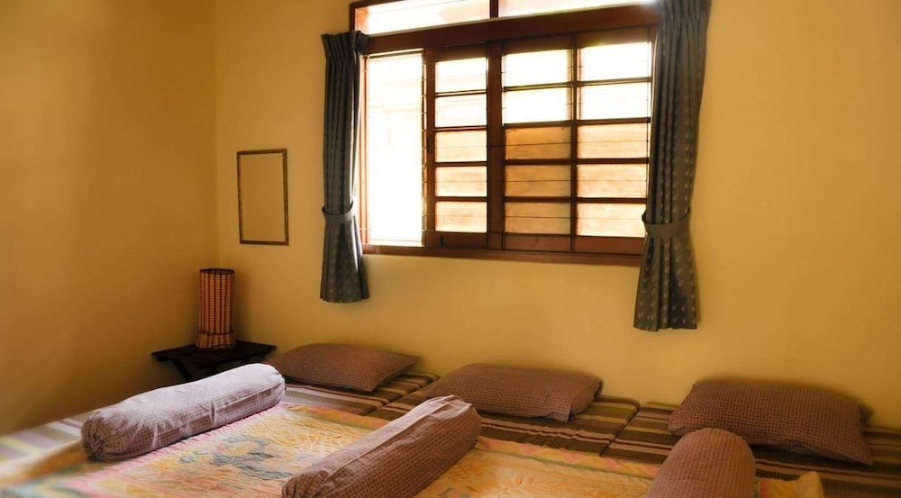 Villa Kota Bunga Ade 13/50