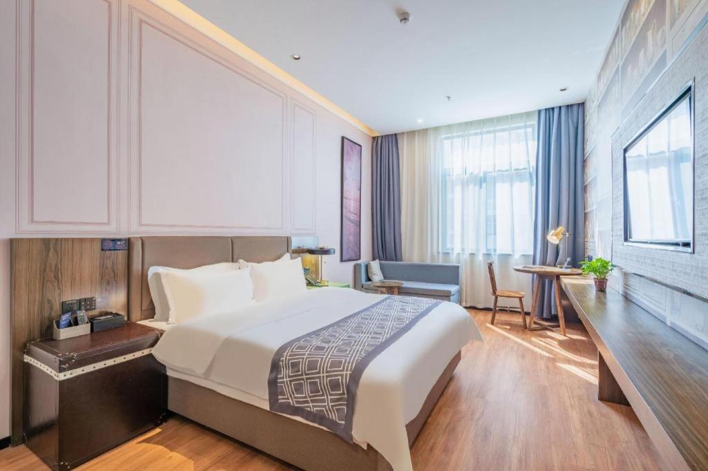Gem Anqing Wangjiang County Central Mall Fengqi Road Hotel 31/58
