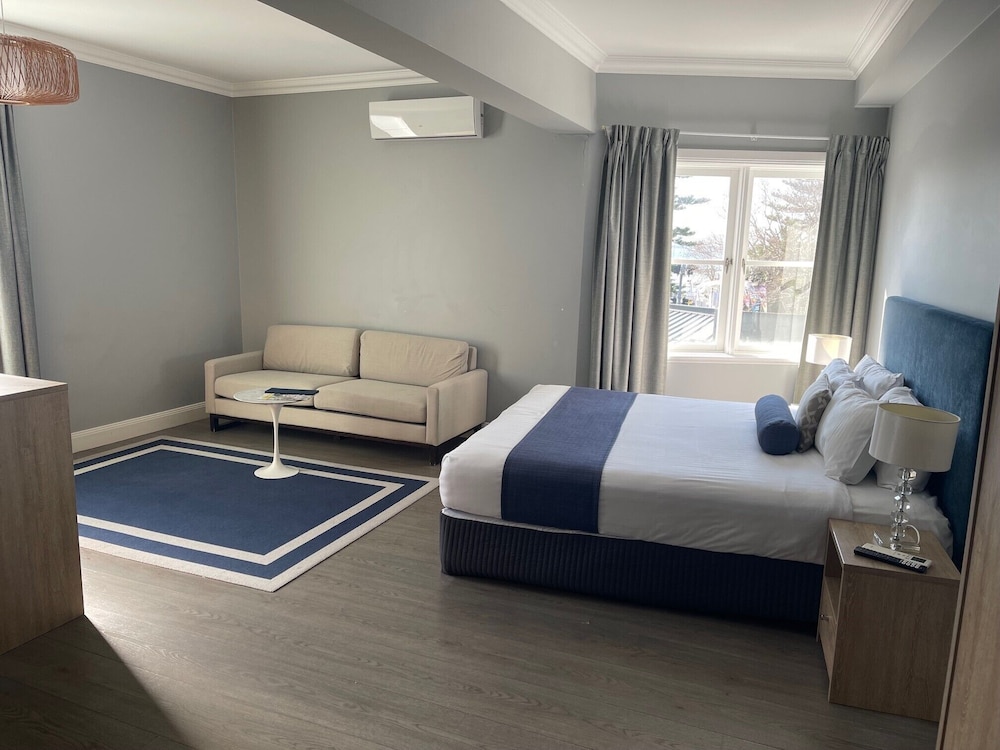 Seabreeze Hotel 17/36