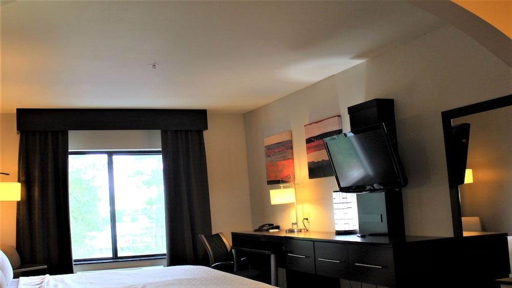 Standard, King Bed