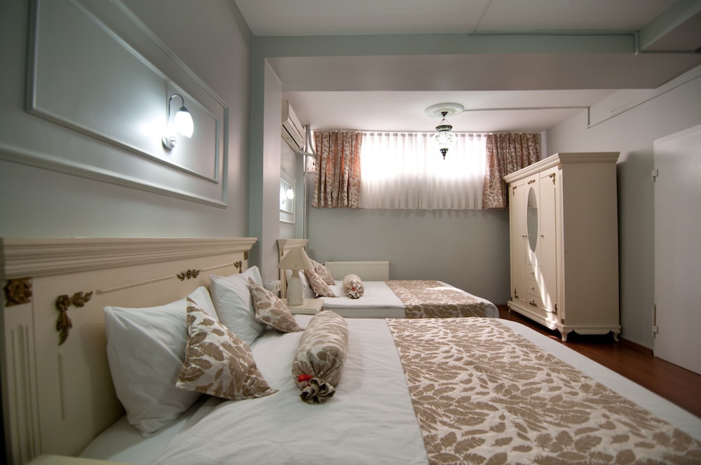 Safran Suites Apart 15/50
