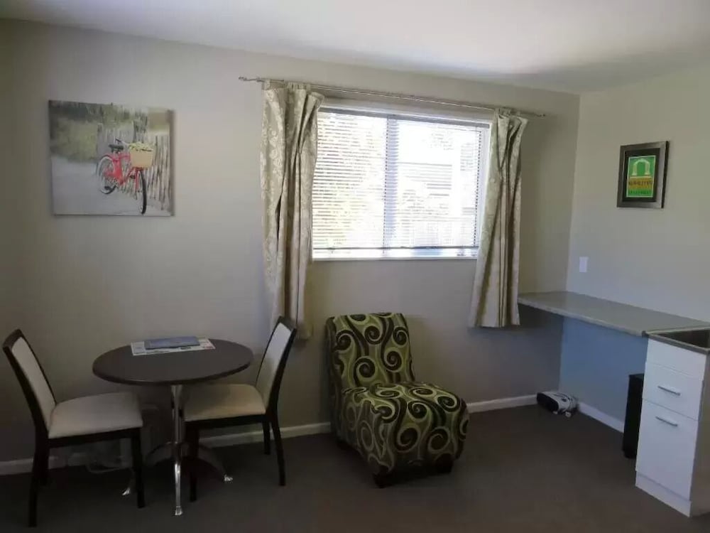Mcwilliam Apartments 32/44