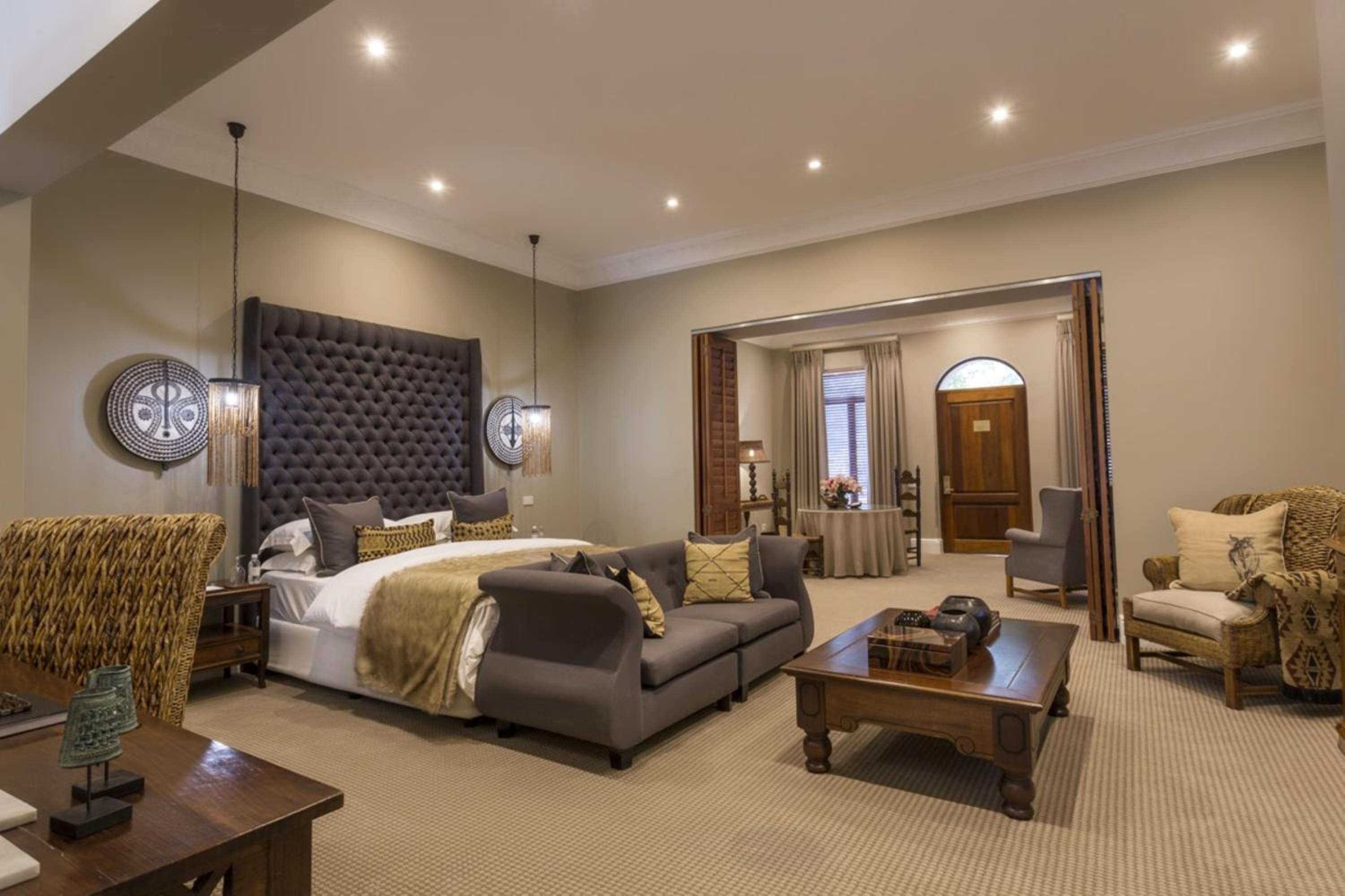 Suite, Villa