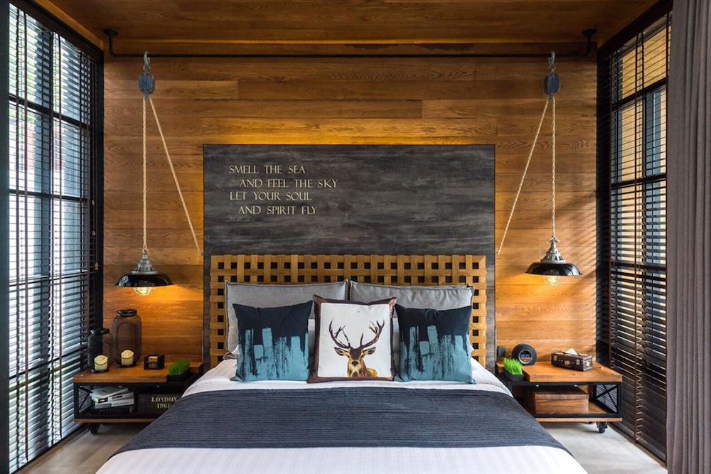 The Cabin Beach Resort 32/63