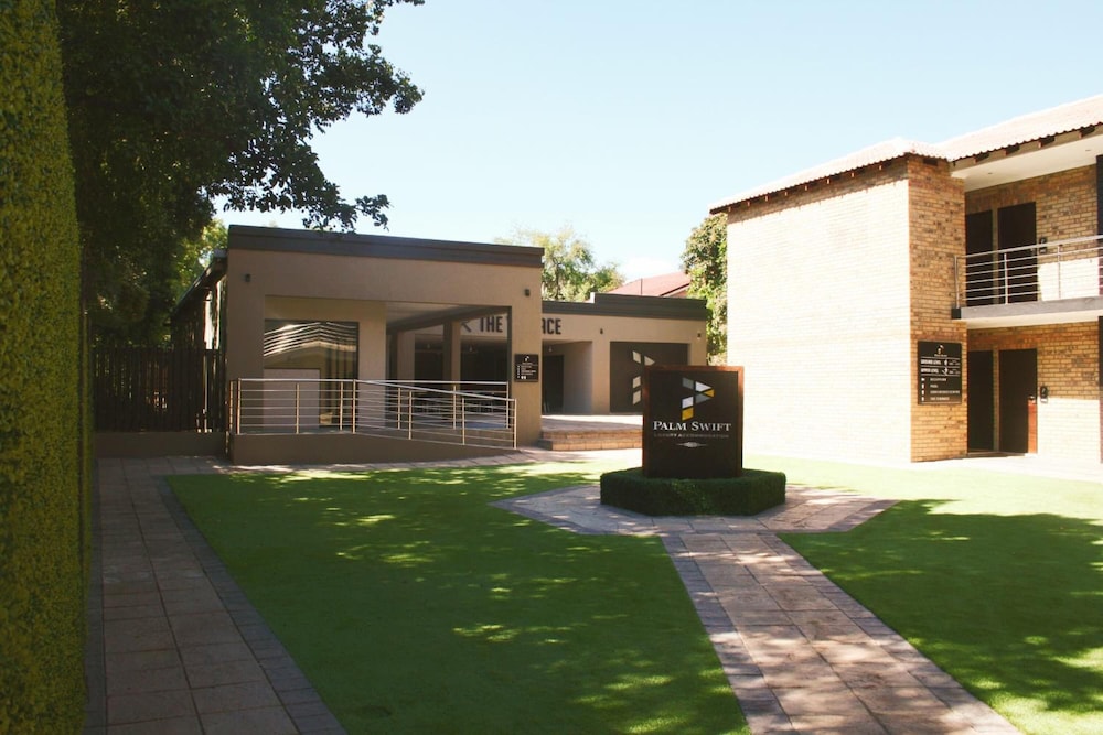 Palm Swift Luxury Accommodation 18/27