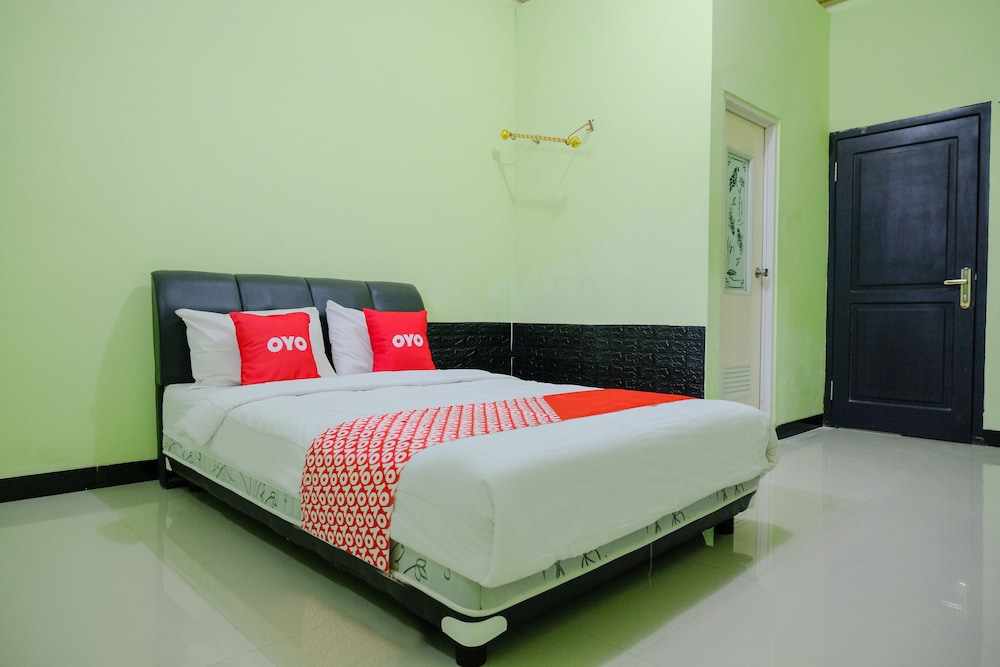 Oyo 2508 Alba Suites Homestay 12/16