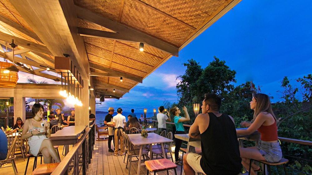 Fairways And Bluewater Newcoast Boracay 61/76