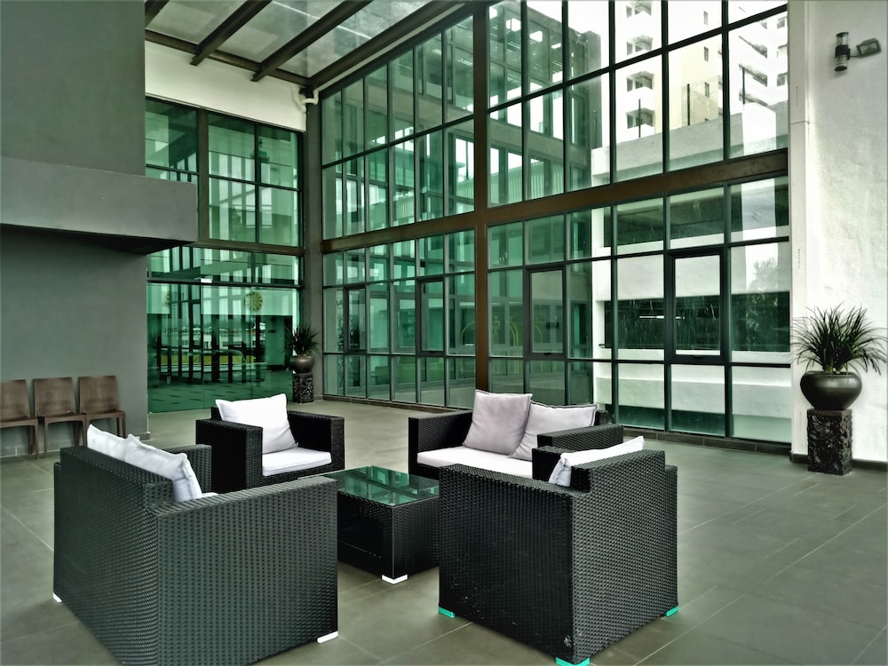 D Wharf Hotel And Serviced Residence 41/71