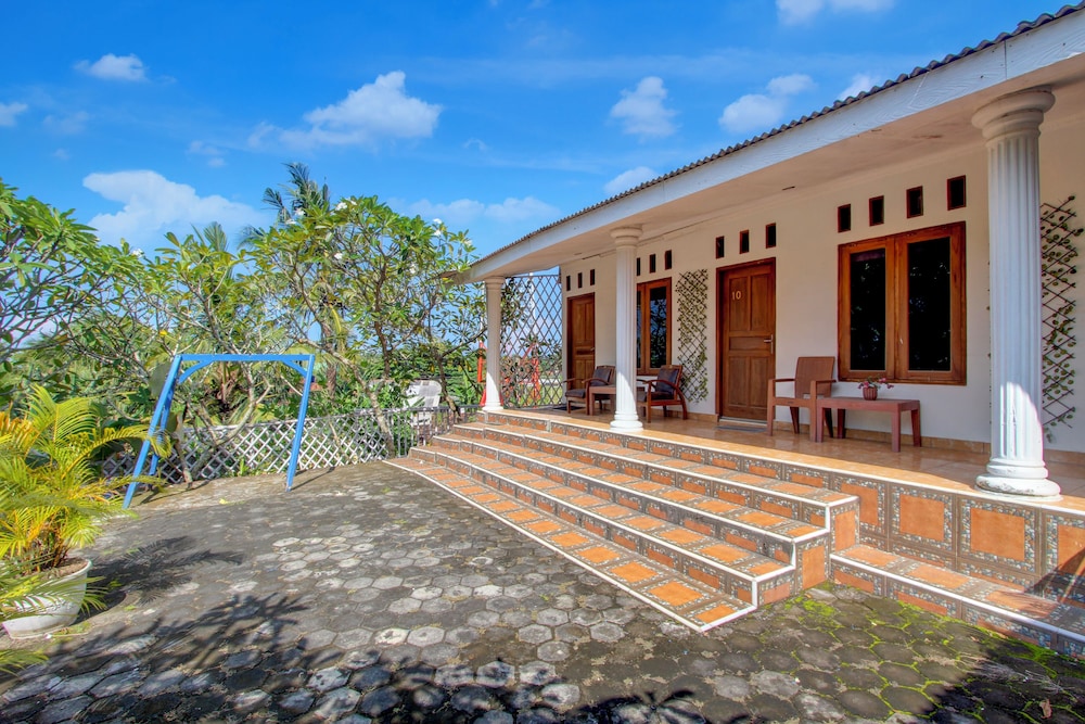 Hotel O near Parangtritis Beach formerly Paris Ocean 23/26