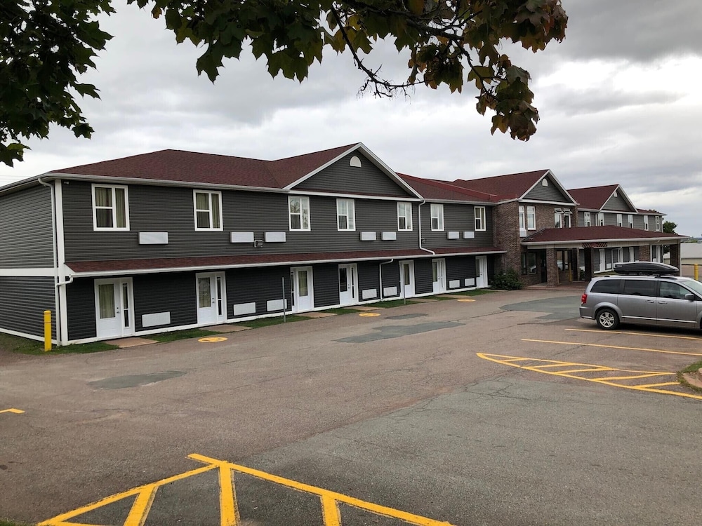 Coastal Inn Sackville 50/55
