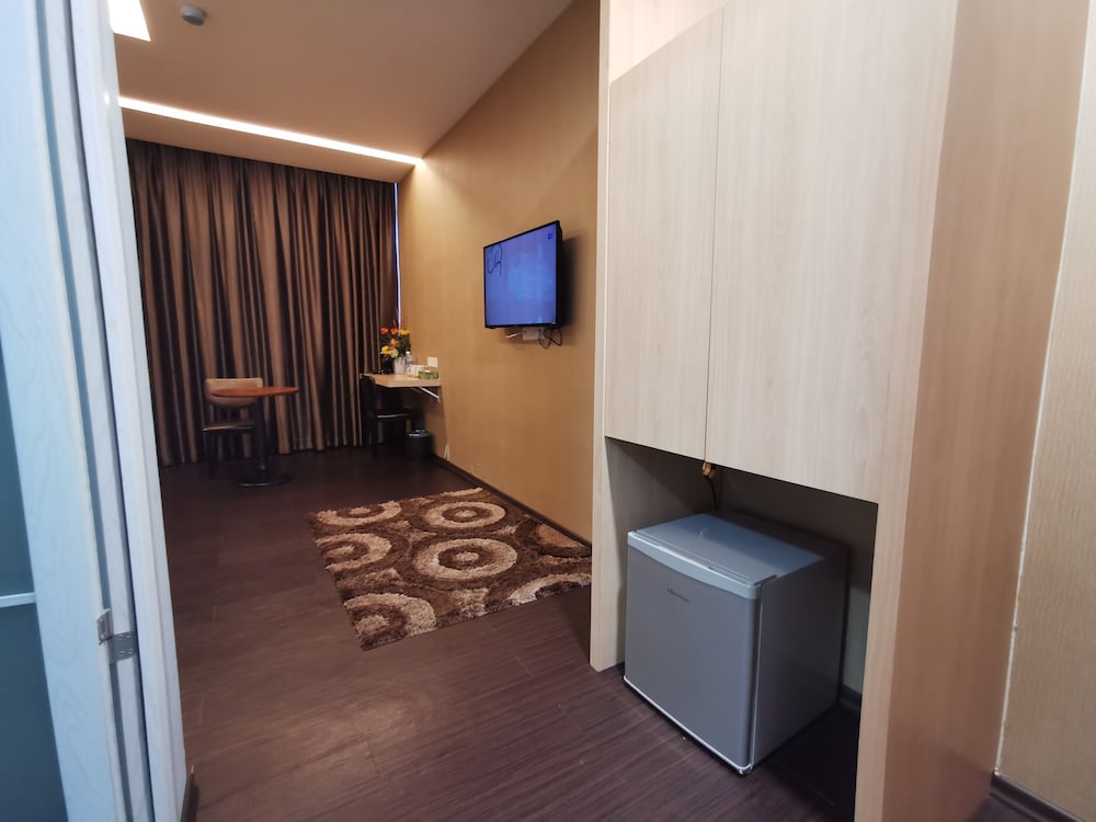 Zenz Hotel 4/50