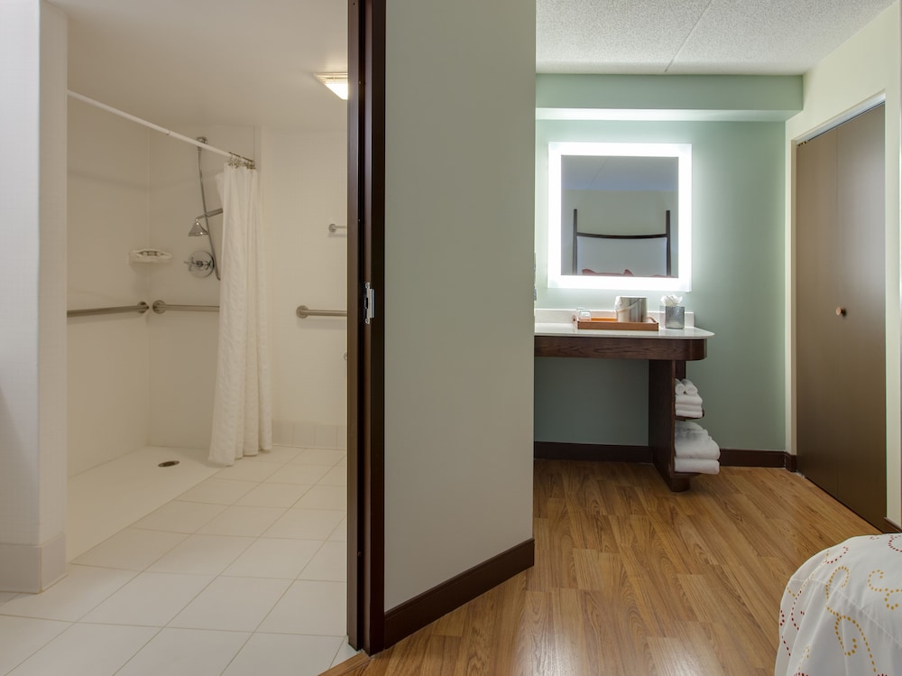 Hotel Indigo Vernon Hills 11/37