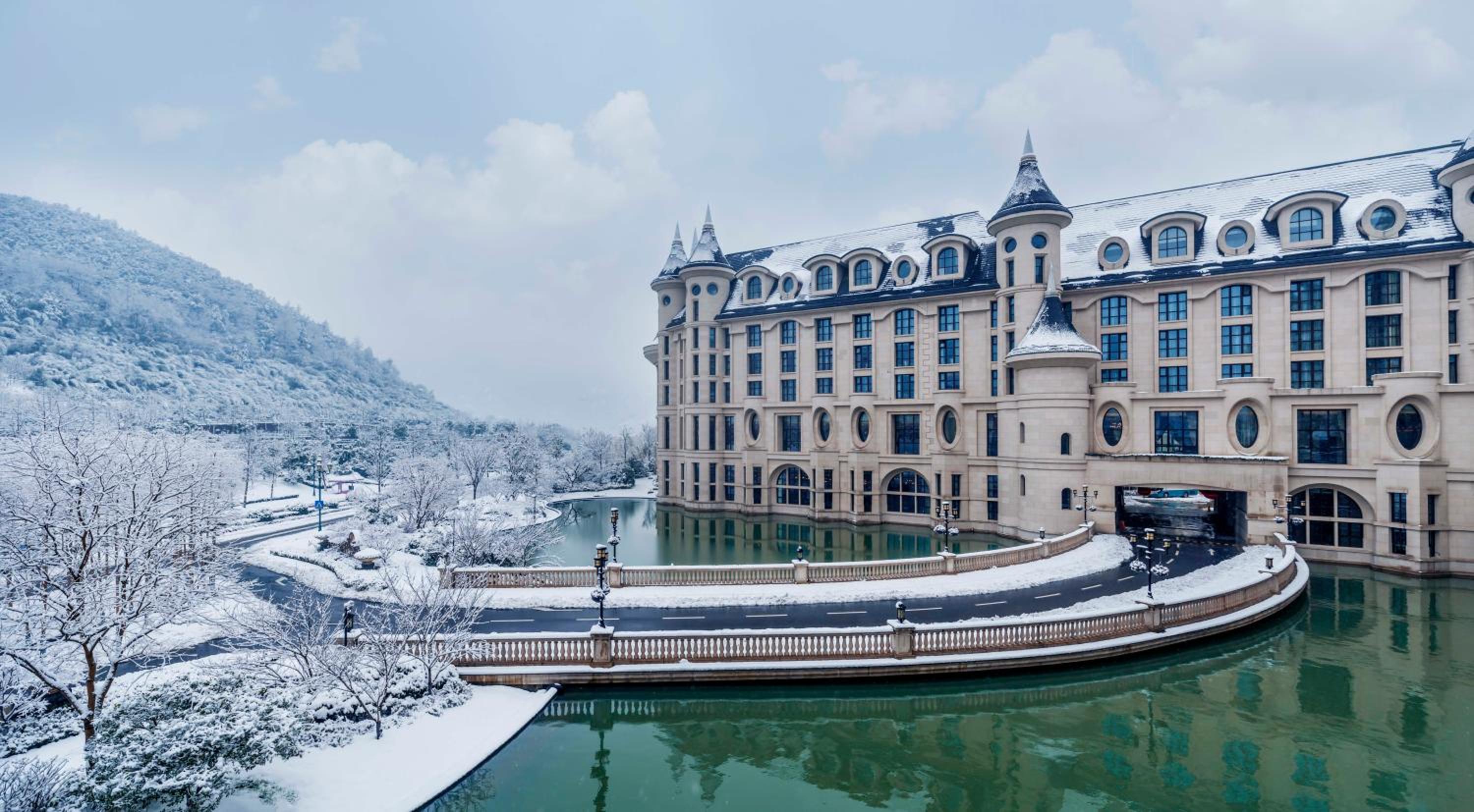Yinrun Jinjiang Castle Hotel 3/33