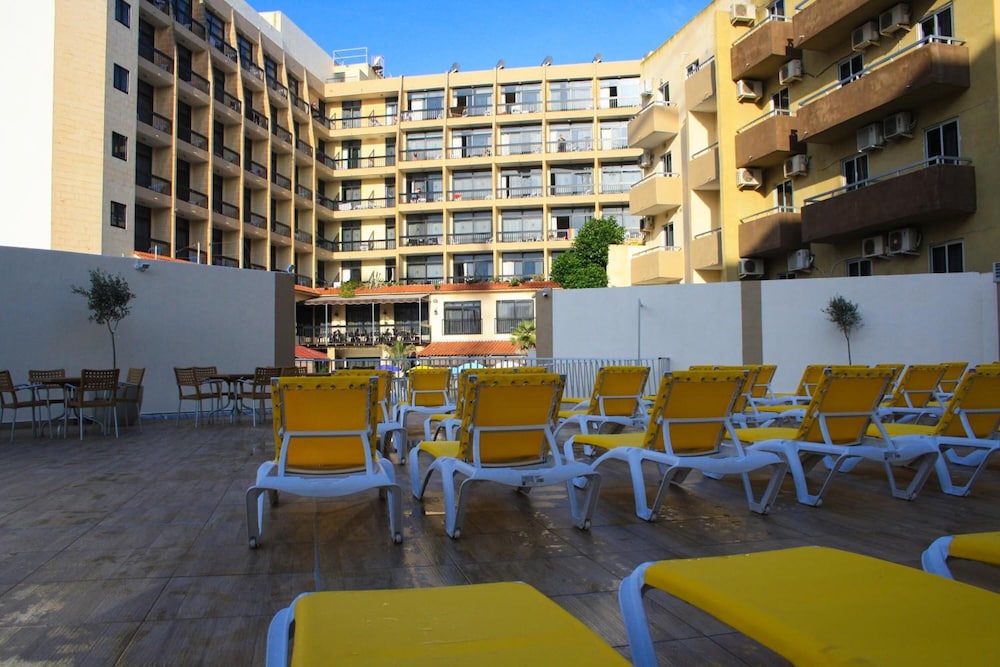Canifor Hotel 34/44
